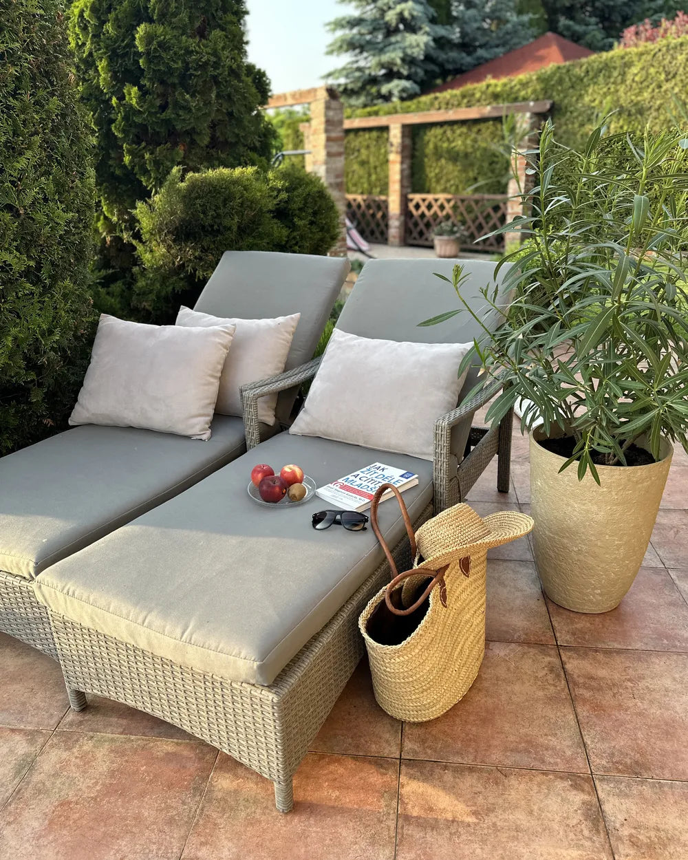 PE Rattan Reclining Sun Lounger Grey Vasto